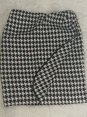 Liz Claiborne Black & White Houndstooth Pencil Skirt